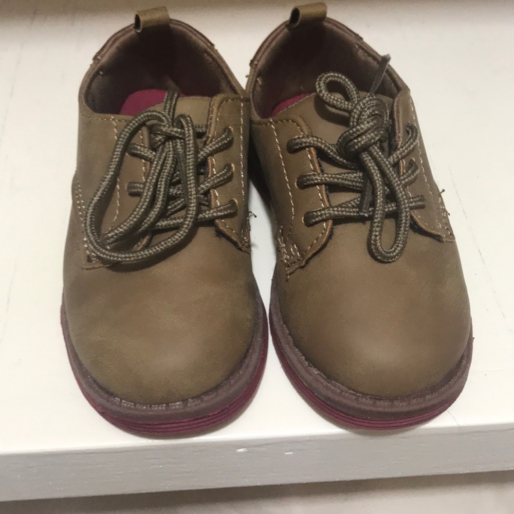 Oshkosh brown dress shoes